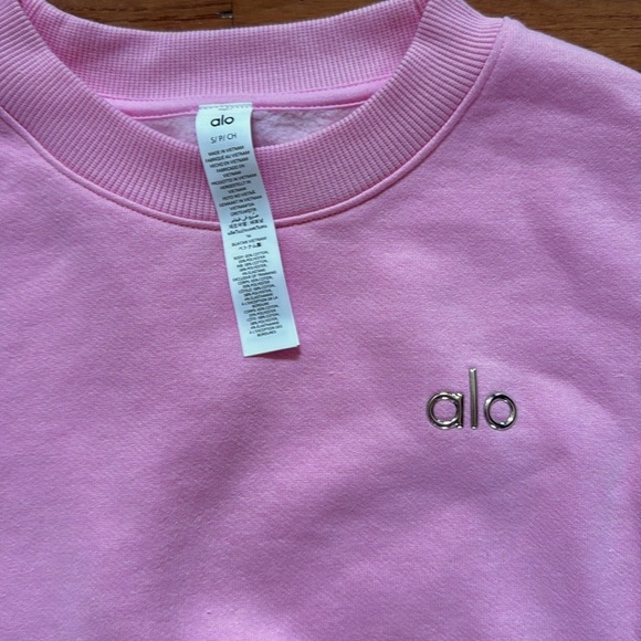 NWT ALO Yoga Cropped Accolade Crewneck Sweet Pink Small and XS - Picture 7 of 11